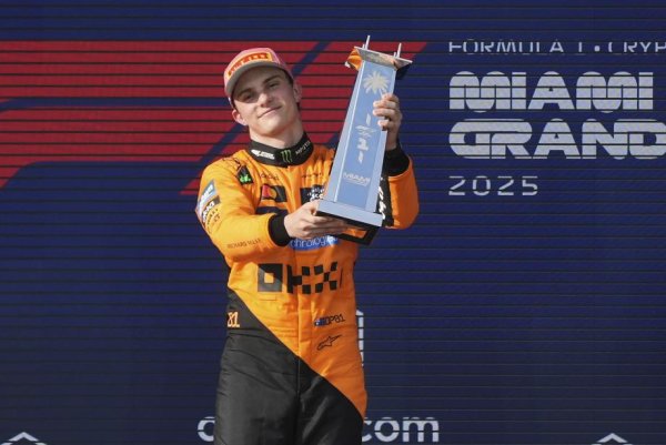 F1迈阿密站-皮亚斯特里夺冠赛季3连胜 迈凯伦包揽前二