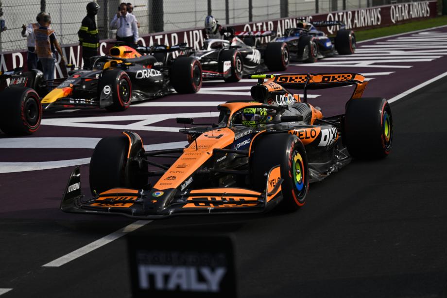 [图]F1意大利大奖赛排位赛：诺里斯杆位 迈凯伦头排