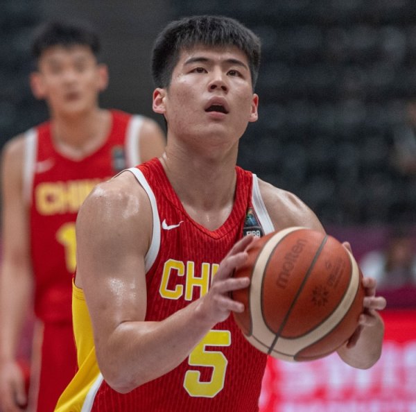 发挥稳定！陈家政U19男篮世界杯赛  场均得到15.4分3板2.1助1.1断