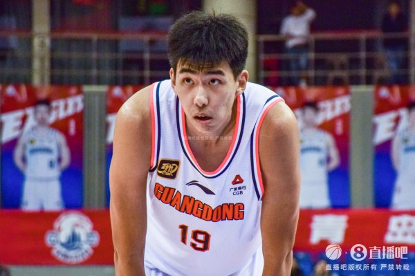：徐昕认为自己不适合广东打法 言语冲突前本已谈好续约