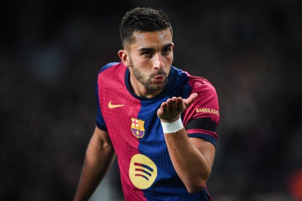 每体:费兰竞技状态 出色且想成为杆位,莱万必须尽最大努力保住位置 每体:费兰竞技状态 出色且想成为杆位,莱万必须尽最大努力保住位置