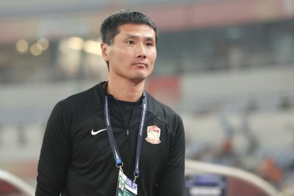 邵佳一:赢球有很多运气的成分,这三分对于我们来说非常重要 邵佳一:赢球有很多运气的成分,这三分对于我们来说非常重要