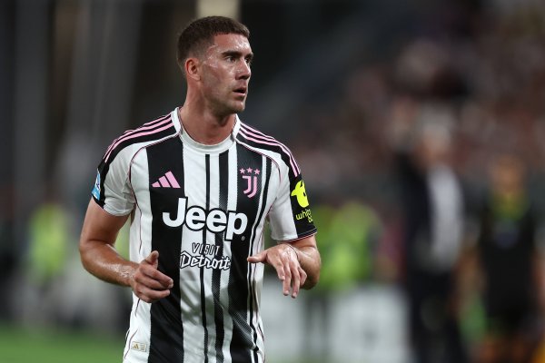 这个不要!记者:尤文3000万欧推销弗拉霍维奇,纽卡不感兴趣 这个不要!记者:尤文3000万欧推销弗拉霍维奇,纽卡不感兴趣