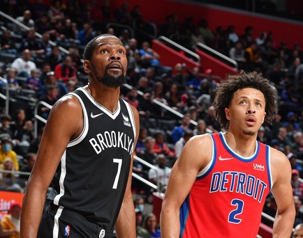 欢迎来到NBA时刻?康宁汉姆:杜兰特大喊我们两个人去防他 欢迎来到NBA时刻?康宁汉姆:杜兰特大喊我们两个人去防他