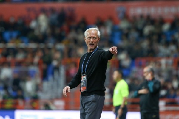 安德森:中国的德国球迷不多 在欧洲南斯拉夫指导教练员称不上特别优秀 安德森:中国的德国球迷不多 在欧洲南斯拉夫指导教练员称不上特别优秀