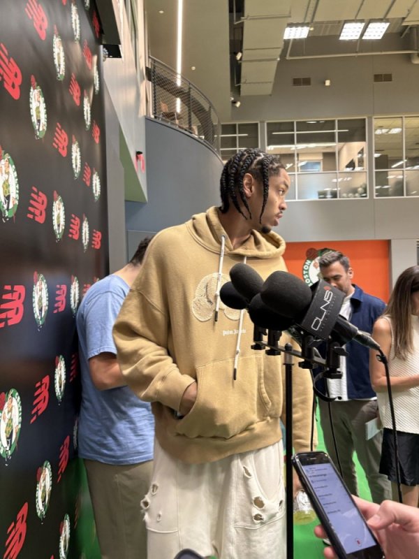 米诺特：我们想把赛事  节奏打得飞快 我可能是队里速度最快的