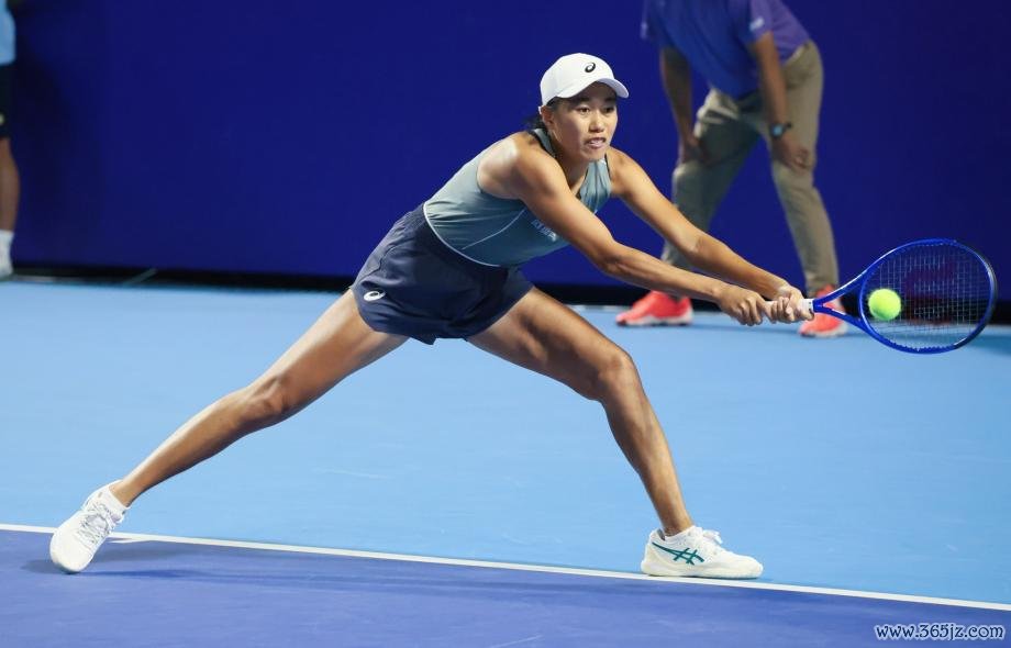 [图]张帅苦战三盘险胜 时隔八年再度闯入广网四强王欣瑜最新比赛消息