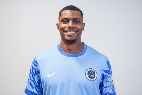 韦斯利成为首位连续四场中超得分 的新鹏城球员,他已经攻入6球 韦斯利成为首位连续四场中超得分 的新鹏城球员,他已经攻入6球