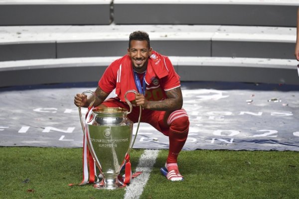 博阿滕因家暴事件遭球迷抵制，拜仁发言人：他并不是回来工作