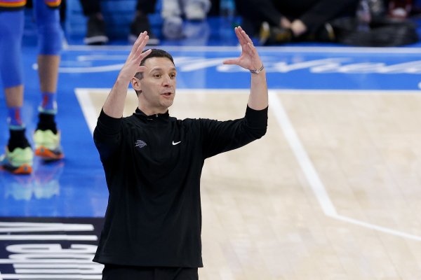 对阵黄蜂！戴格诺特：先发不会打满全场 切特因肩部酸痛缺阵