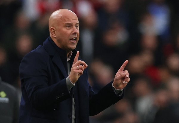 詹俊谈利物浦轮换：可以给戈麦斯首发机会，萨拉赫伊萨克先当替补