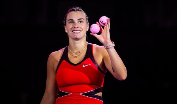 萨巴伦卡2-0战胜高芙 WTA总总决赛 四强对阵出炉 萨巴伦卡2-0战胜高芙 WTA总总决赛 四强对阵出炉