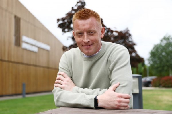 32岁少帅!南安普顿主帅:度假会玩FM,很多小球队用它做数据参考 32岁少帅!南安普顿主帅:度假会玩FM,很多小球队用它做数据参考