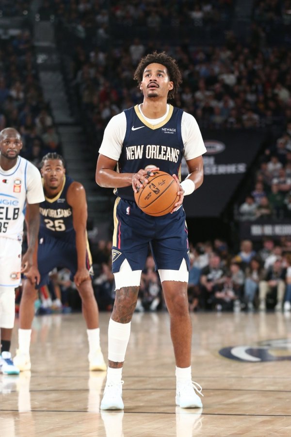 鹈鹕主帅:普尔心理韧性极强 每天走进练习 馆都能看到他在苦练 鹈鹕主帅:普尔心理韧性极强 每天走进练习 馆都能看到他在苦练