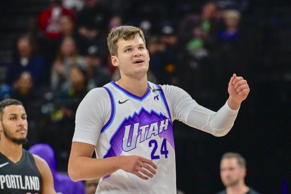 进步明显！凯斯勒三节9中6拿到14分10板8助2断2帽 命中远投