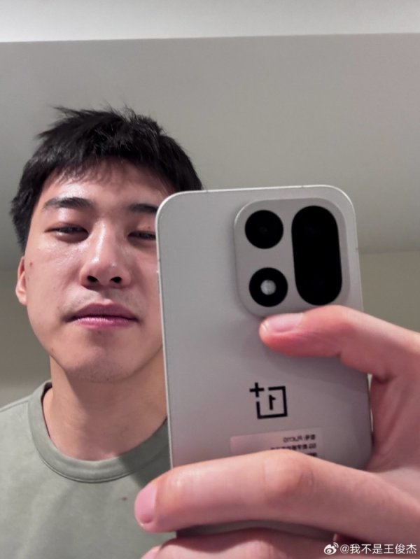 现场观战湖勇大战！王俊杰更新社媒分享近期动态