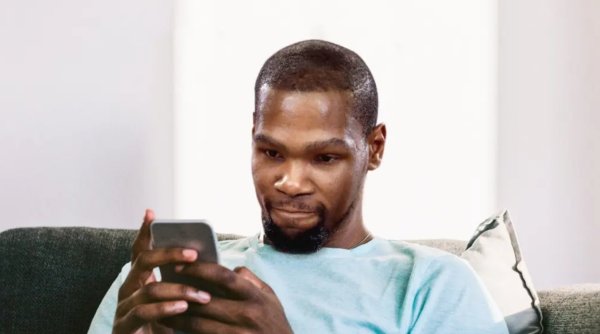 在线怼人！网友说杜兰特降薪不算无私牺牲 KD：那你管这叫什么？