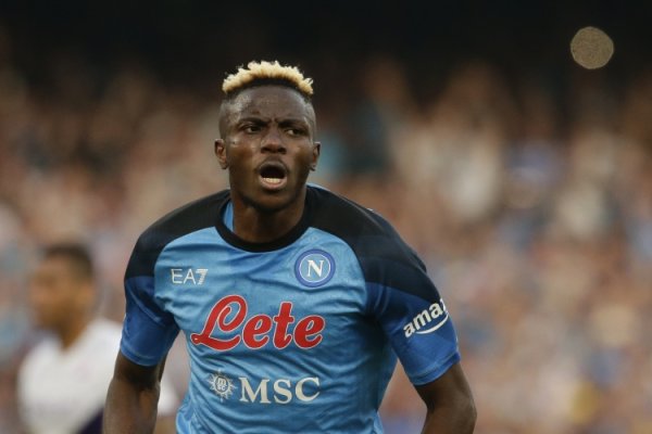 含泪转会！奥斯梅恩：被迫签约那不勒斯，痛失父亲未能见最后一面