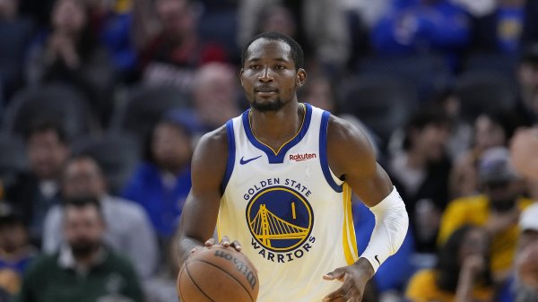 科尔：库明加的竞技状态  比一年前好很多 他本赛季将扮演球队重要角色