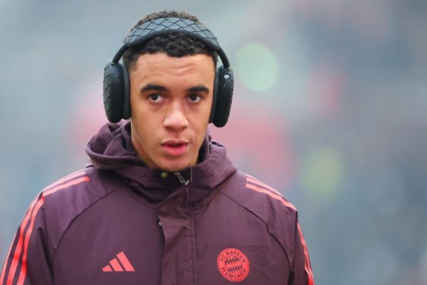 穆西亚拉:重返练习 场的感觉太棒了,希望能以100%的竞技状态 回归 穆西亚拉:重返练习 场的感觉太棒了,希望能以100%的竞技状态 回归