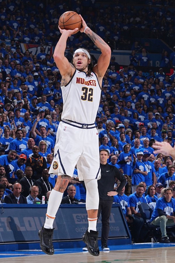 库里谈戈登三分11中10砍50分：他这个休赛期的练习  奏效了